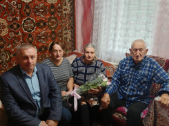 60 лет вместе: семья Тельновых из хутора Сибирьки отметила бриллиантовую свадьбу