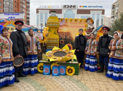 У морозовского народного ансамбля казачьей песни «Криница» появились новые костюмы