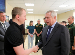 Выплаты по 100 тысяч рублей получат контрактники и добровольцы из Ростовской области