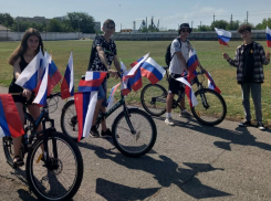 Праздничный велопробег в День России прошел в Морозовске на стадионе «Олимп»