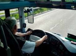 Повышение пенсионного возраста может сильно сказаться на безопасности автобусных перевозок