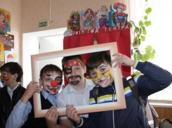 Под девизом «Весь мир - театр» прошла всероссийская акция «Библиосумерки» - 2019 в Морозовске