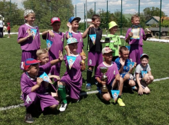 Новая футбольная площадка с искусственным покрытием появилась в Морозовске