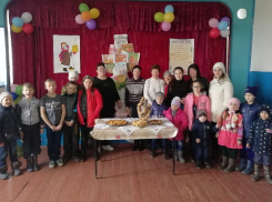 Силой и ловкостью померились хуторяне на празднике Масленицы в хуторе Сибирьки