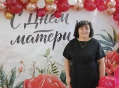 37 лет в одной школе: Любовь Савилова передает пост директора