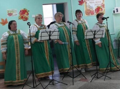 Праздничный концерт «Нам года-не беда, коль душа молода!» провели ко Дню пожилого человека в хуторе Вишневка  