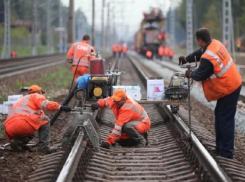 Почти 2 миллиарда потратили на реконструкцию железнодорожного пути СКЖД