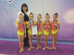Морозовские гимнастки завоевали серебро на областных соревнованиях в Ростове-на-Дону
