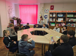 Как научить слышать друг друга: в Морозовском районе прошли занятия для замещающих семей