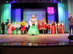 Большим культурным фестивалем отпраздновали в Морозовске День района