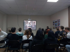 Кинофестиваль «Без срока давности» провели для молодежи в Морозовском РДК 