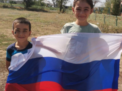 Российский триколор: в хуторе Сибирьки отпраздновали День государственного флага