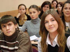 Будущим студентам из Морозовска предложили обучаться в юридических институтах для работы в прокуратуре