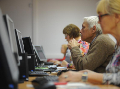 Морозовчанам-предпенсионерам предложили пройти бесплатное профессиональное обучение 