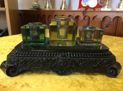 Старинную чернильницу показали в краеведческом музее Морозовского района 