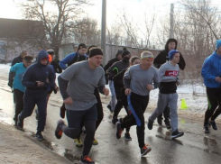Победителями Всероссийского пробега памяти Ильи Гучуа стали морозовчане Николай Игнатенко и Ксения Соломяная 