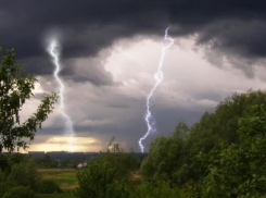 Три дня подряд Морозовск ждут грозы с ливнем и штормовым ветром