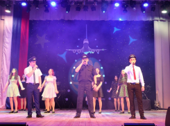 Концерт «Первым делом - самолеты!» посмотрели морозовские школьники по Пушкинской карте