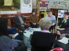 Известный журналист, исследователь и писатель - Александр Шевченко встретился с краеведами Морозовского района
