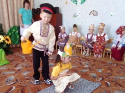 Письмо в редакцию: Дети с огромным старанием инсценировали русскую народную сказку «Репка»