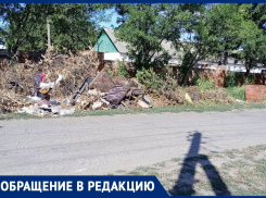 Куча лежит уже больше месяца! – морозовчанка о свале на пресечении улиц Советская и Дербенцева