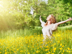 Жаркую погоду с переменной облачностью обещают жителям Морозовского района на выходных