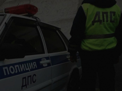 Инспекторы ДПС Морозовска ночью привезли бензин и помогли завести заглохший автомобиль водителю из Волгограда