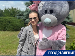 С 14-летием любящая семья поздравляет Анну Каменеву 