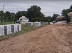 В хуторе Вознесенском Морозовского района приступили к работам по благоустройству территории