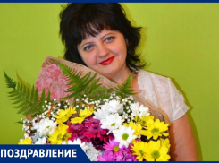 Ирину Владимировну Усову с юбилеем поздравила дочь