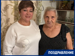 В школе №1 отметили 90-летие легендарного учителя физкультуры Лидии Голубцовой