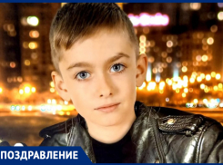 Диму Дуплищева с Днем рождения поздравили мама, сестренка и все родные
