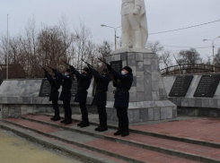 Торжественный митинг в честь 78-ой годовщины освобождения Морозовска прошел на центральной городской площади 