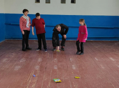 С пасхальными традициями, играми и забавами познакомили детей на празднике в Сибирьчанском сельском клубе