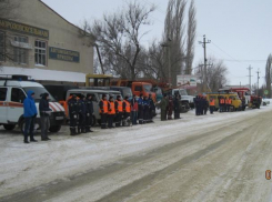 Учения по действиям во время паводка в Морозовске провели в День гражданской обороны