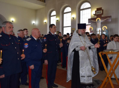 Панихида в память об атамане Матвее Платове прошла в храме Рождества Пресвятой Богородицы в Морозовске
