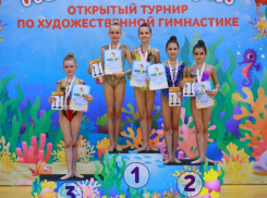 Золото, серебро и бронзу привезли морозовские гимнастки из Анапы домой