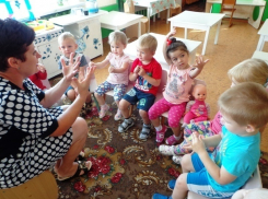 Письмо в редакцию: ﻿Дети нашей группы с удовольствием играют с пальчиками