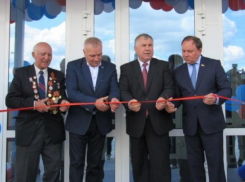 Календарь Морозовска: 20 мая был открыт спорткомплекс с бассейном