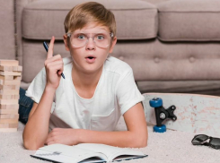 Школьников хотят мотивировать деньгами на отличную учебу