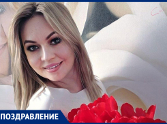 Инну Величко с Днем рождения поздравили  мама и папа