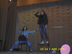 «Каков вопрос, таков ответ»: в Вольно-Донском СДК прошел праздник «Смех для всех»