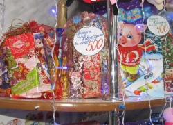 Много вкусных конфет в каждом новогоднем подарке: магазин "Эдельвейс"