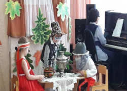 Театрализованным представлением "Случай у реки" затронули проблему экологии в детском саду №1 