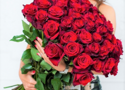 Где найти свежие розы с доставкой? В Справочнике Блокнота!