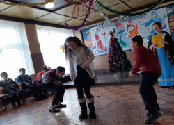 С гаданиями, играми и "нечистой силой" гуляли на Святки ребята в хуторе Старопетровском