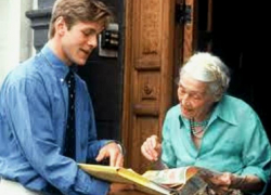 Письмо в редакцию: Пенсионеров Морозовска разводят на дорогостоящую кредитную покупку 