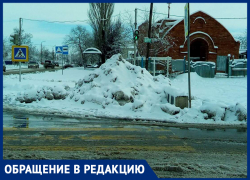 Нужно учиться летать", - выпавший в феврале снег заставил морозовчан перепрыгивать через сугробы 