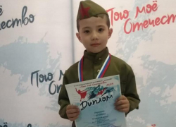 Юный морозовчанин Камиль Калмухамбетов завоевал диплом лауреата 1 степени на конкурсе «Пою мое Отечество» в Волгодонске
