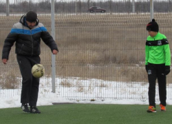 После регистрации футбольного клуба как юридического лица "Каменке" предоставят стадион и спортивную площадку, - администрация Морозовского района